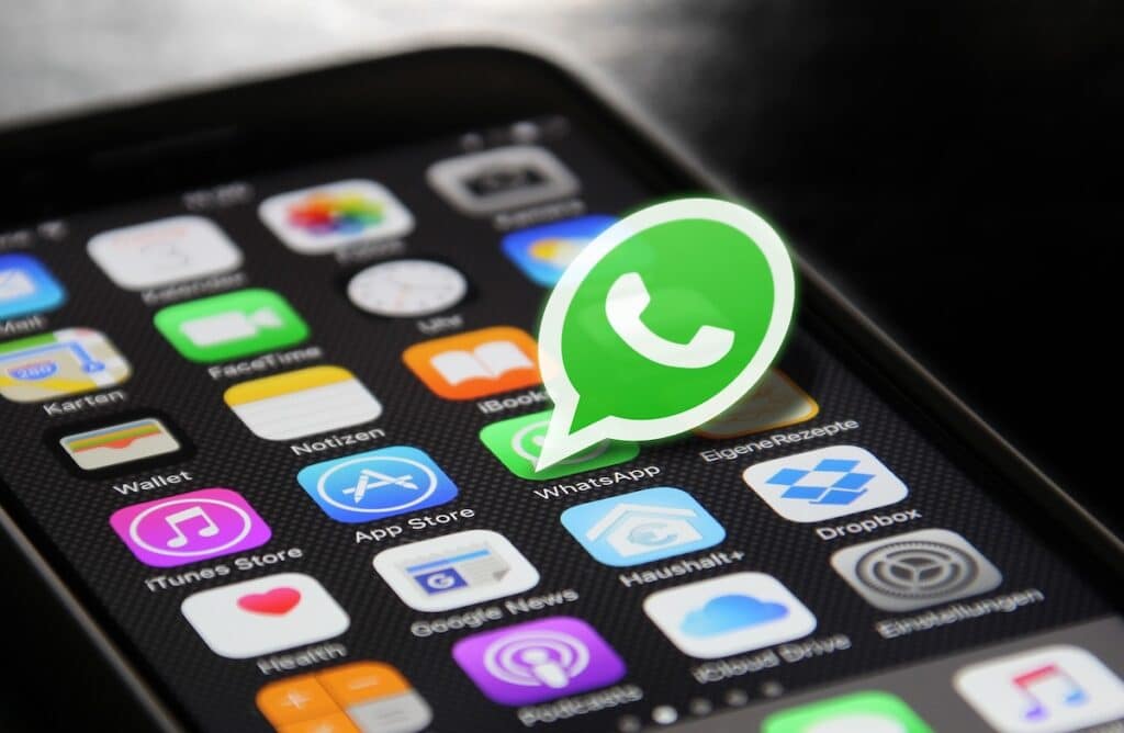 L'intelligenza artificiale sbarca su WhatsApp