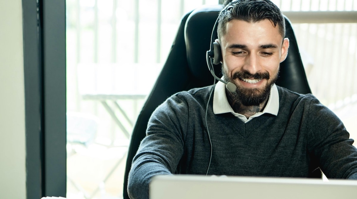 Nel CUSTOMER SERVICE del futuro esseri umani e AI GENERATIVA andranno a braccetto